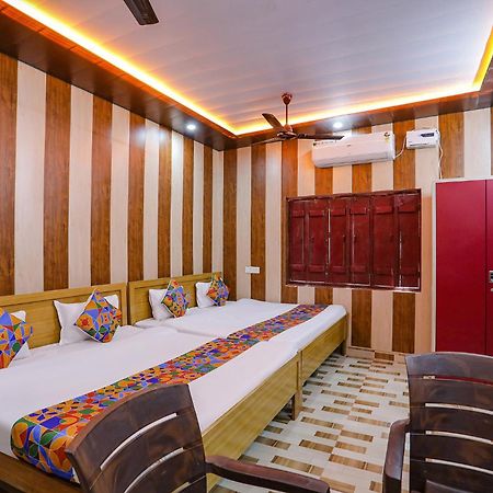 Fabexpress Shree Ram Aadhar 900 Mtr From Ram Mandir Otel Ayodhya Dış mekan fotoğraf